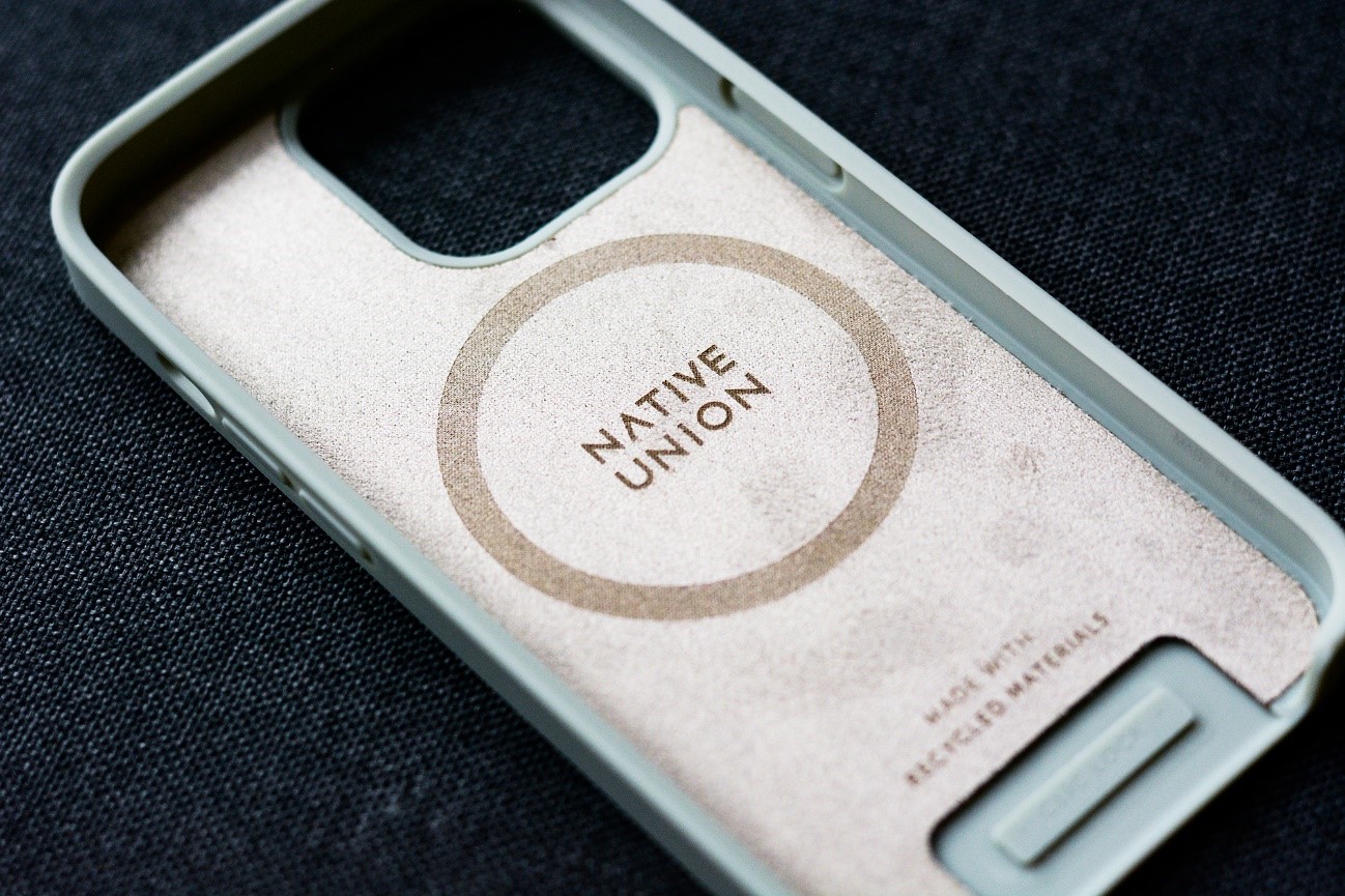 NativeUnion_iPhone13 | アウトドア・キャンプ用品の通販 UNBY