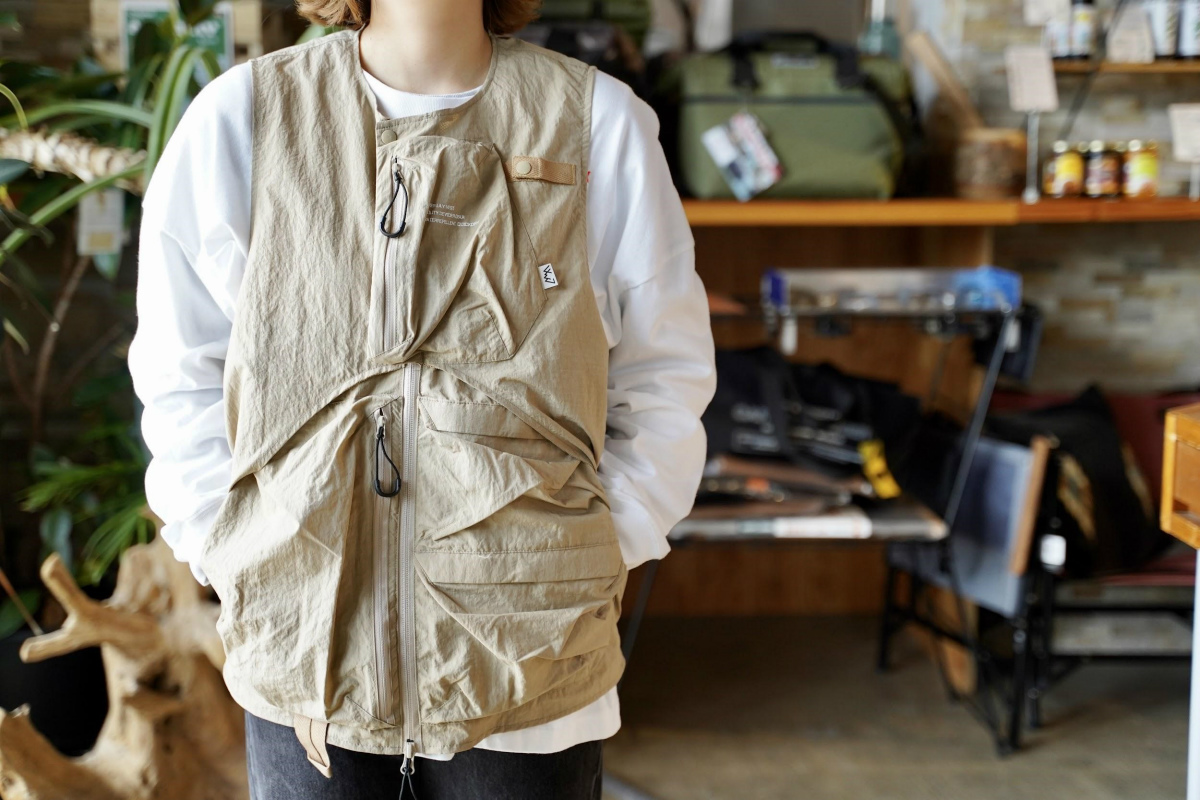 ベストCOMFY OUTDOOR GARMENT  OVERLAY VEST