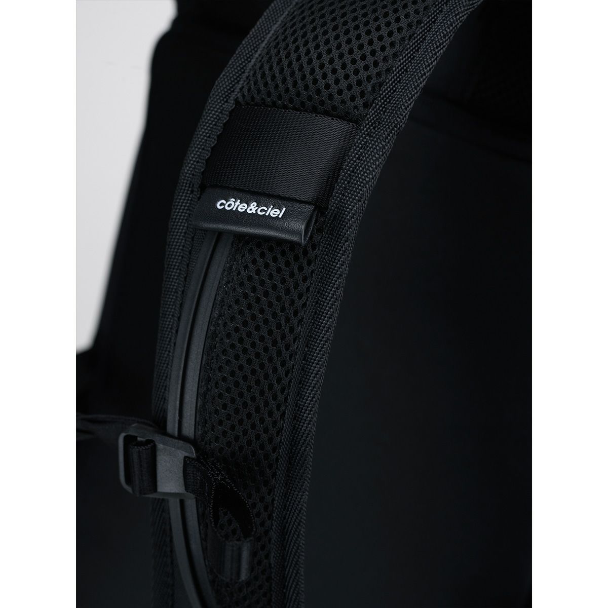 cote&ciel コートエシエルAVON ECOYARN BLACK アボン バックパック