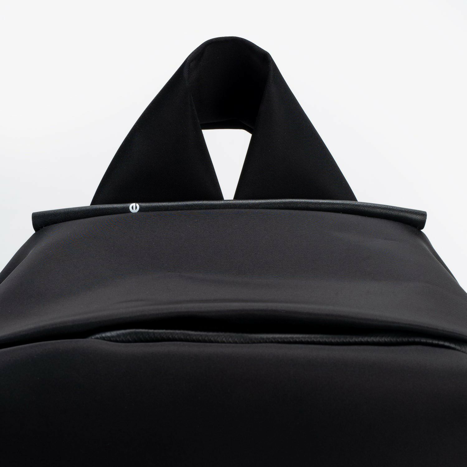 cote&ciel コートエシエルSava S Sleek Black | バッグ・ファッション