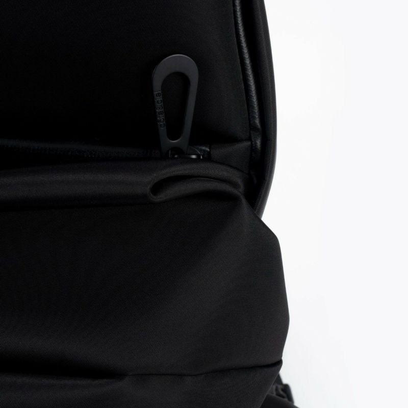 cote&ciel コートエシエルSava S Sleek Black | バッグ・ファッション