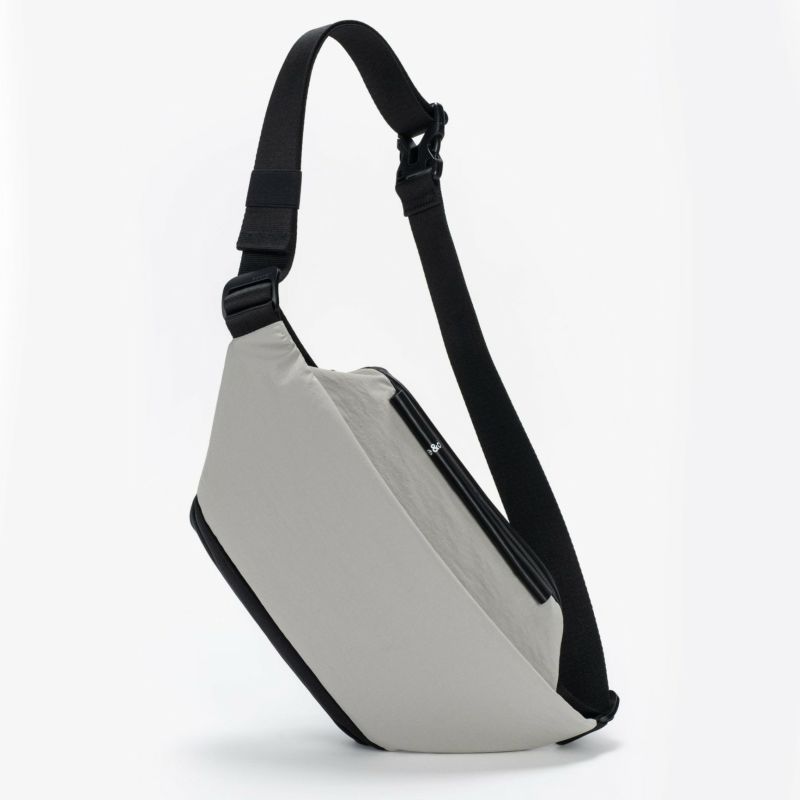 cote&ciel コートエシエルIsarau S Smooth Light Grey | バッグ