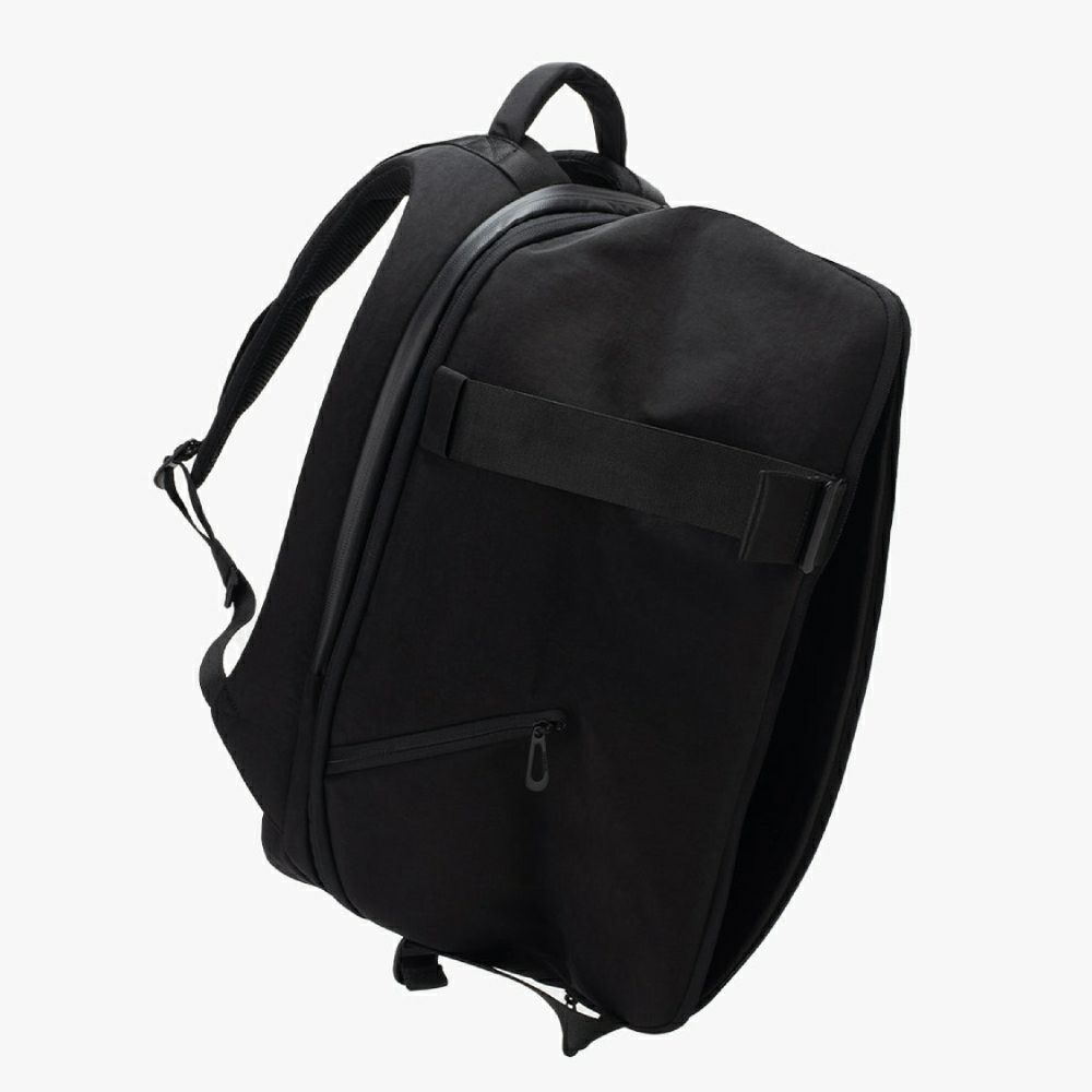 cote&ciel コートエシエルIsar M Round Carbon Black | バッグ| バッグ