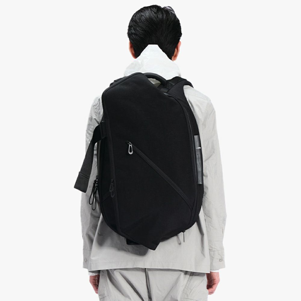 cote&ciel コートエシエルIsar M Round Carbon Black | バッグ| バッグ